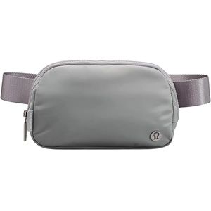 NWT Lululemon Everywhere Belt Bag in silver drop
